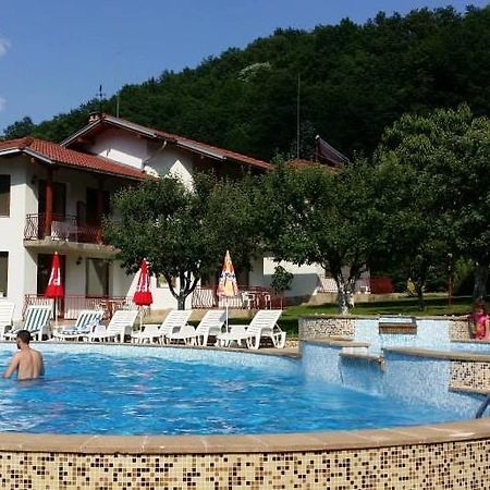 By The River Hotel Complex Balkanets  Екстер'єр фото