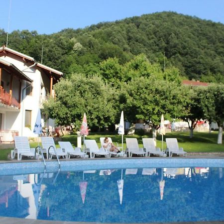 By The River Hotel Complex Balkanets  Екстер'єр фото