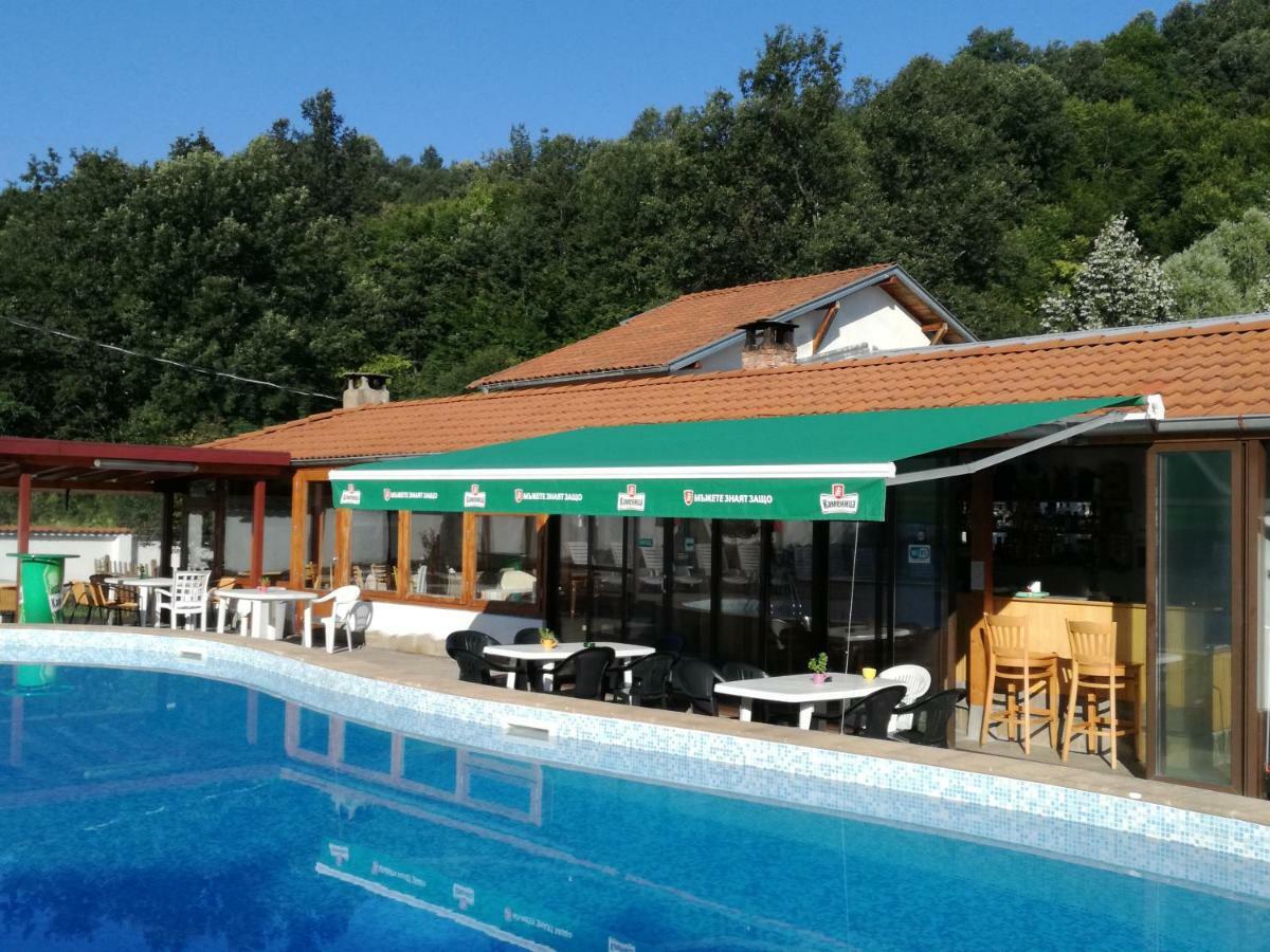 By The River Hotel Complex Balkanets  Екстер'єр фото