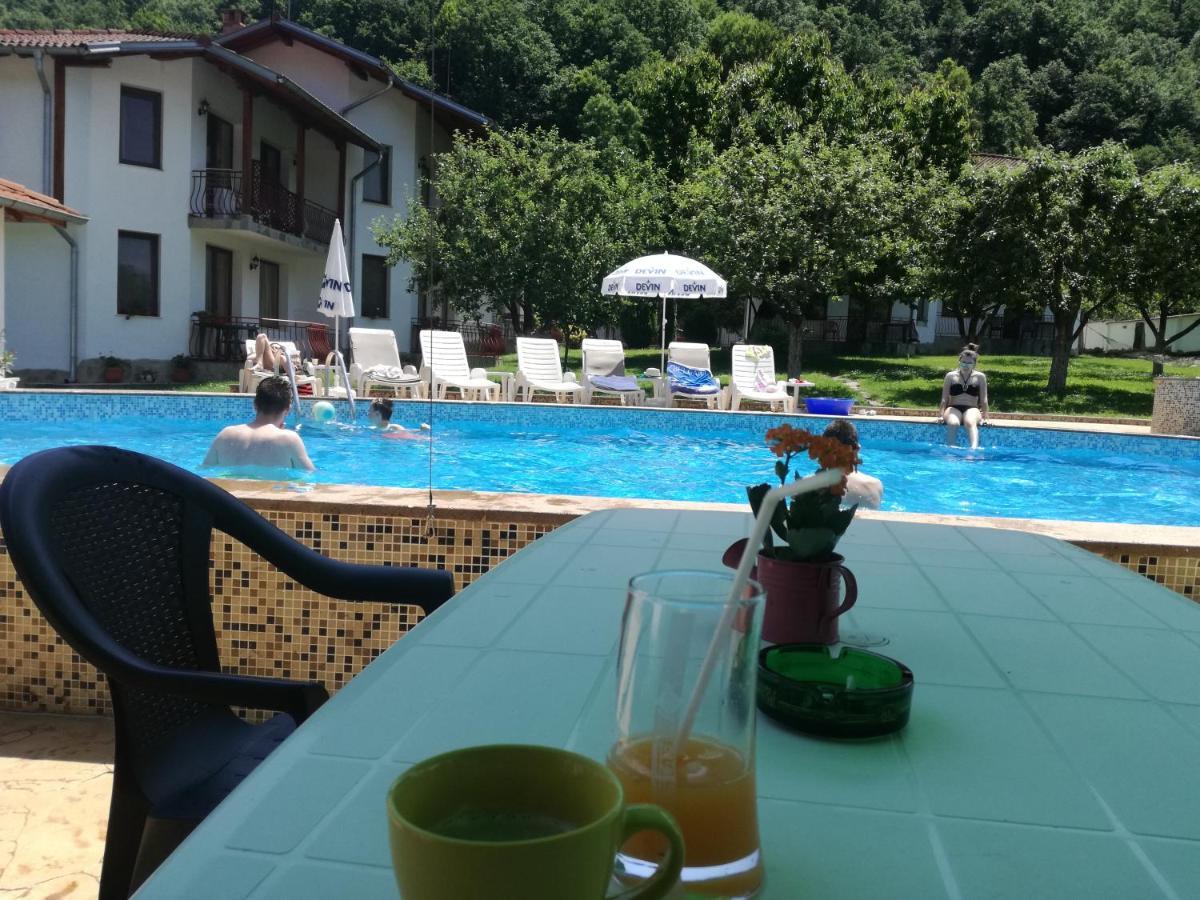 By The River Hotel Complex Balkanets  Екстер'єр фото